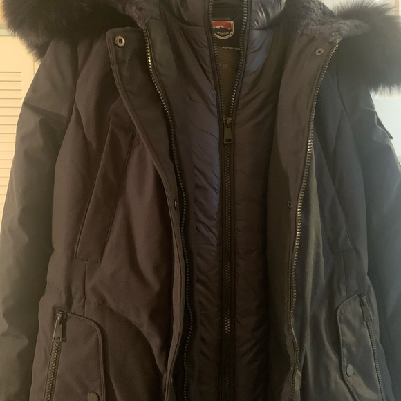1 MADISON NAVY PARKA COAT. - Picture 4 of 7
